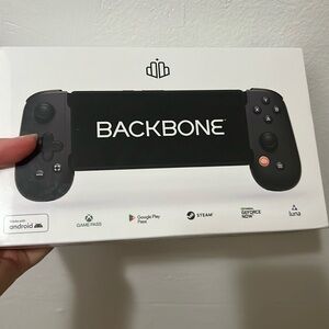 BACKBONE IPHONE/Android  15 and 15 plus . With the new charger!